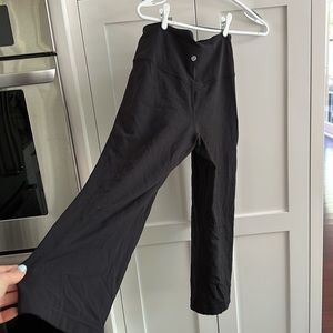 Crop wide leg align  lululemon pants. Size 6. Like new condition.